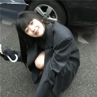 滑板女孩